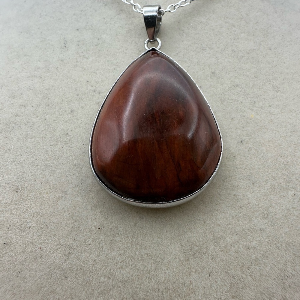 Red Tiger’s Eye Pendant Necklace on Silver Plated Box Chain - Picture 7 of 10